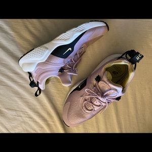 Nike Huaraches Womens